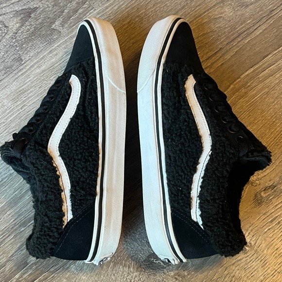 Vans Old Skool Synthetic Faux Fur Sneaker Sherpa Shearling Womens 8 UK5.5 EU38.5 - Picture 3 of 10